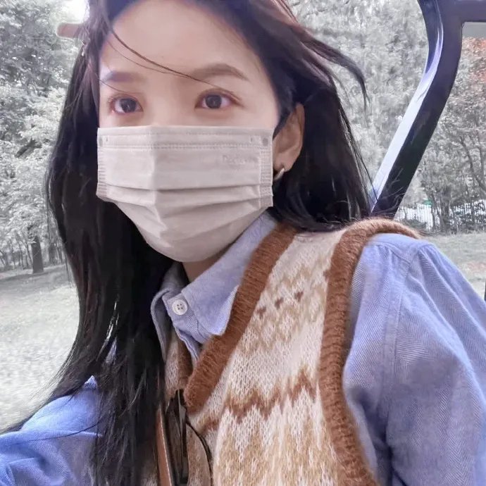不认识的女友